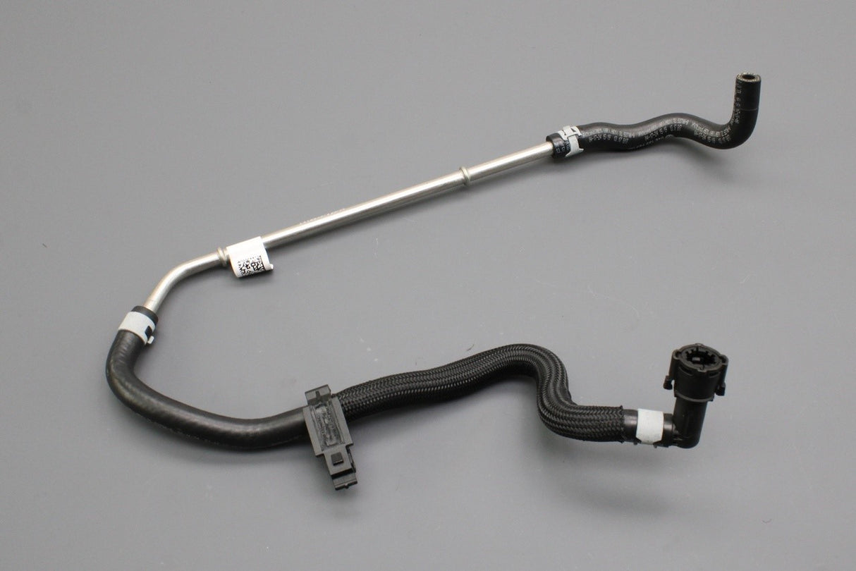 VW Arteon 2017-25 Golf MK8 Audi A3 Q3 1.4 TSI fuel feed line 04E133723HB