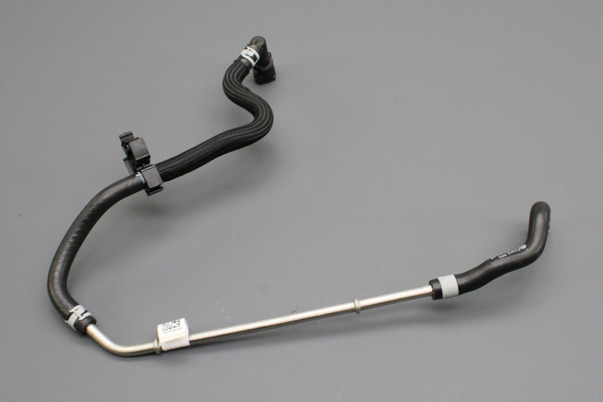 VW Arteon 2017-25 Golf MK8 Audi A3 Q3 1.4 TSI fuel feed line 04E133723HB