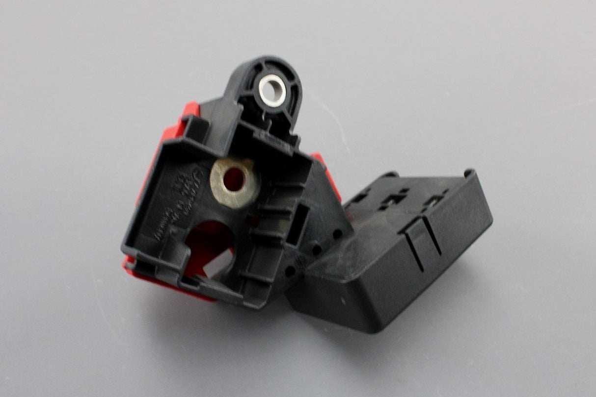 VW Touareg 7P 11-15 Audi Q7 10-15 positive slave start socket 7P0937401