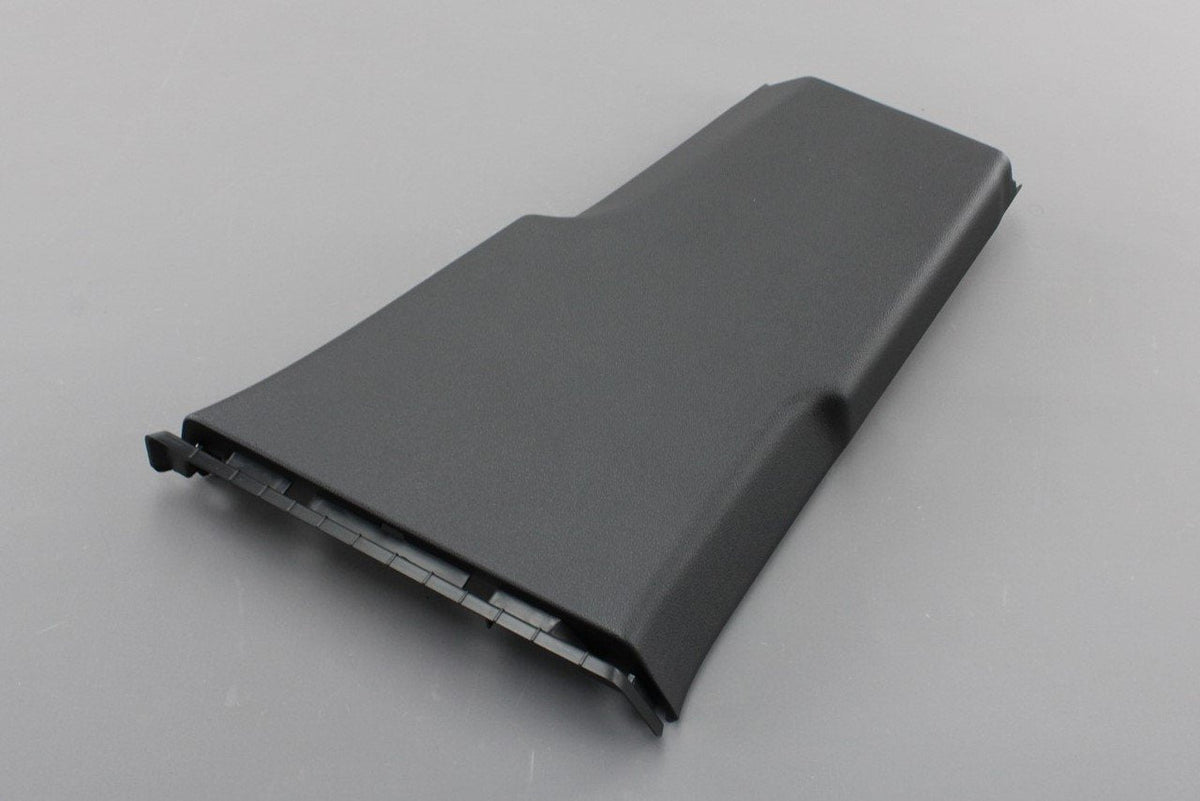 Skoda Octavia 2020-On lower B-pillar trim black (right) 5E3867282 9B9, view 1