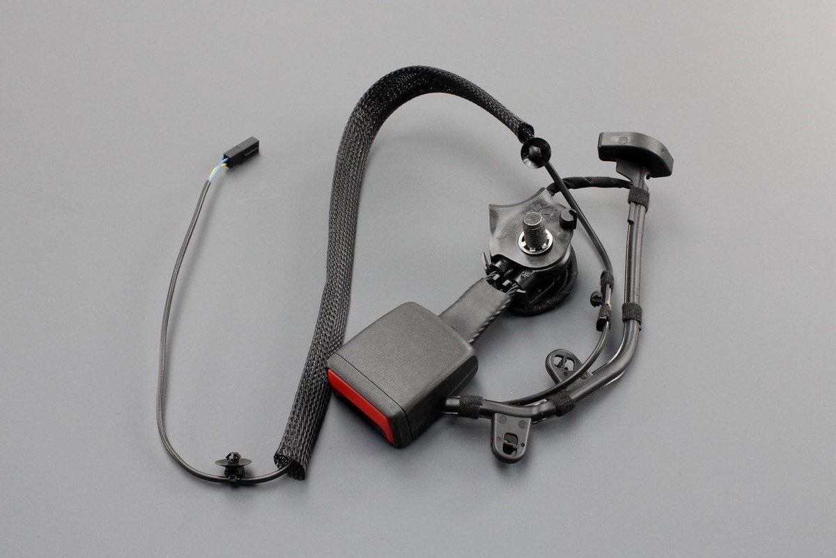 VW Tiguan 16-on Audi Q3 RSQ3 rear seat belt buckle (left) 5NA857753B MNB, view 1
