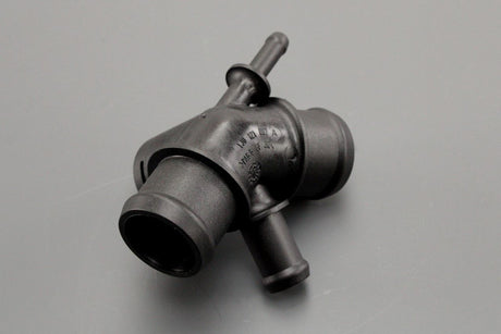 VW Golf MK4 Audi A3 TT Skoda SEAT 1997-2002 coolant flange 1J0121087A