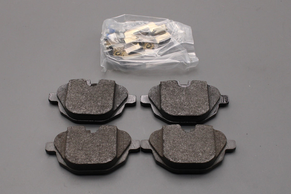 BMW i8 2013-2020 Z4 E89 X3 F25 X4 F26 brake pads kit (rear) 34216796741, view 1