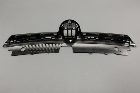 VW Golf MK8 2020-on front radiator grille 5H0853651N 041