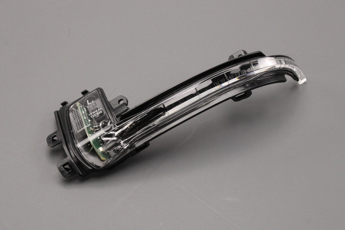 Audi A5 S5 2012-2017 wing mirror indicator (left) 8K0949101D, view 1