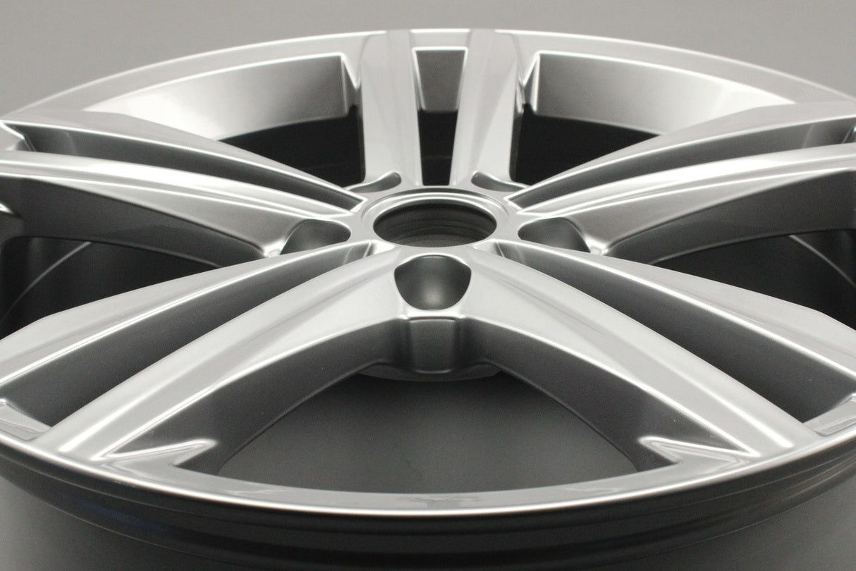 VW Golf MK7.5 R-Line 2017-20 18" sebring alloy wheel 5G0601025DC Z49