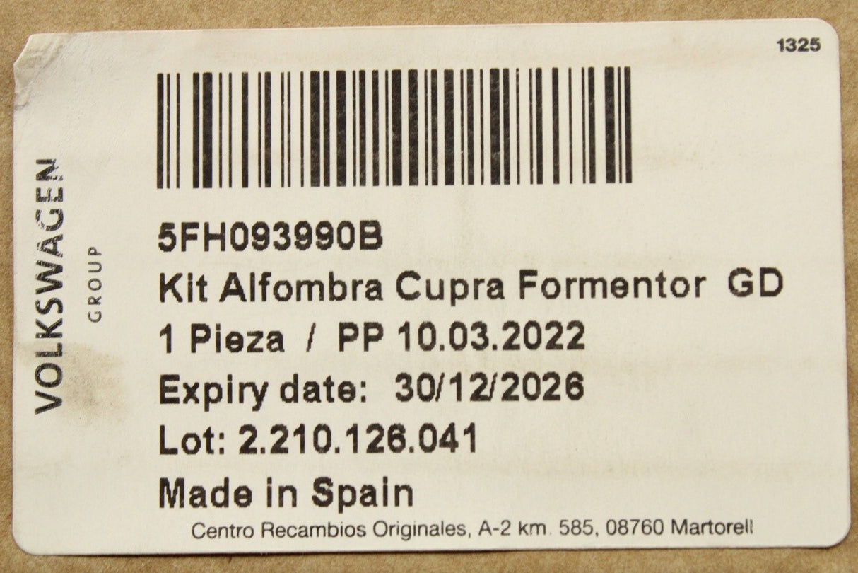 CUPRA Formentor 2021-on front & rear carbon effect floor mats with safety kit 5FH093990B
