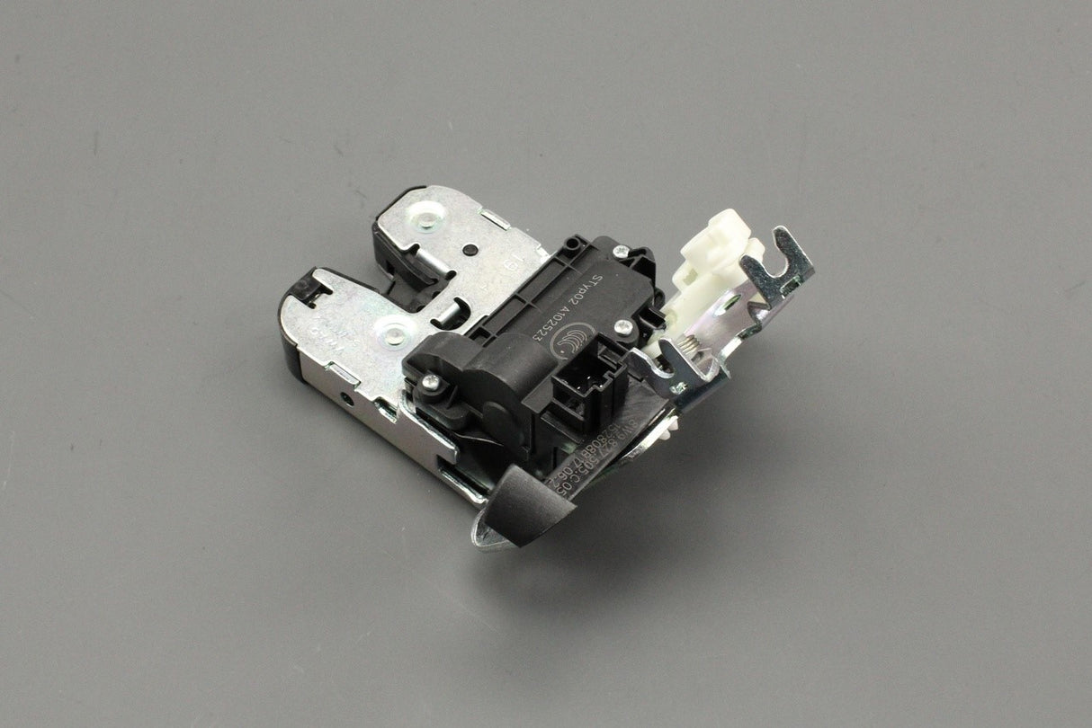 Audi A3 A4 S4 RS4 Avant e-tron Q2 Q3 Q5 boot lid lock 8W9827505C