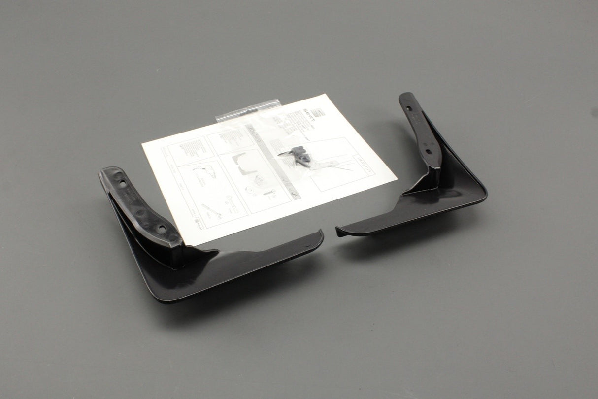 SEAT Leon ST 2020-on accessory mud flaps (front) 5FA075111A