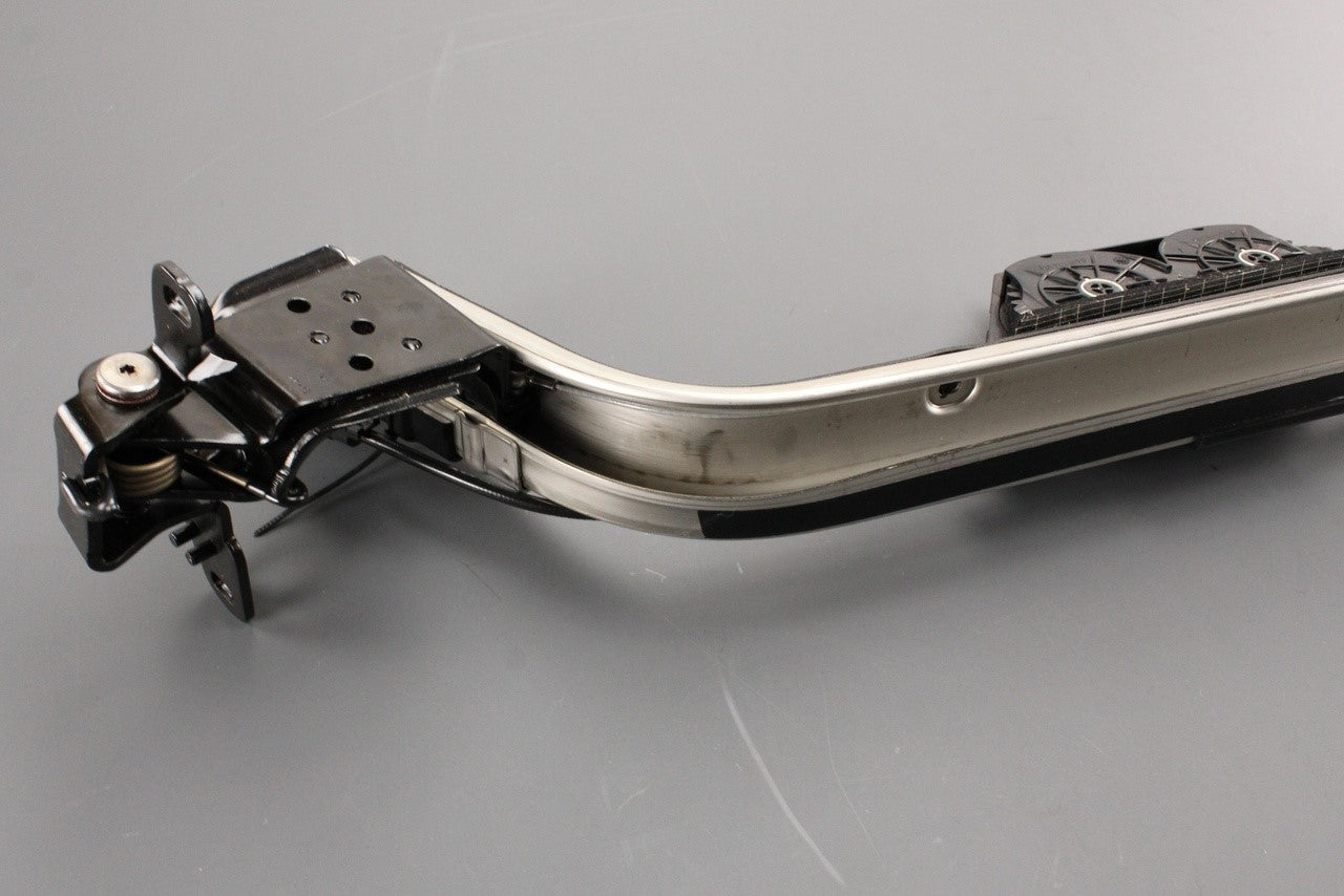 VW Multivan T7 25-on electric sliding door guide rail (right