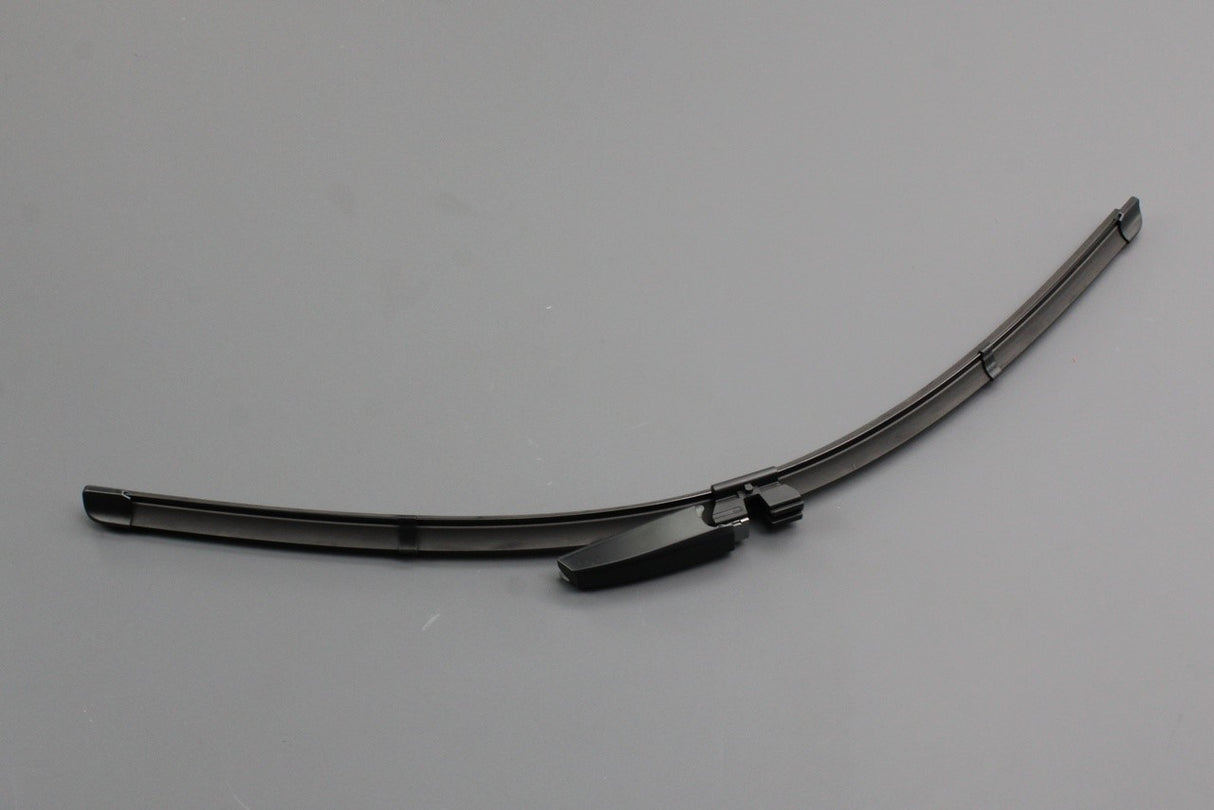 Audi A4 S4 RS4 Cabriolet 03-09 wiper blade (front left) 8H2955425B