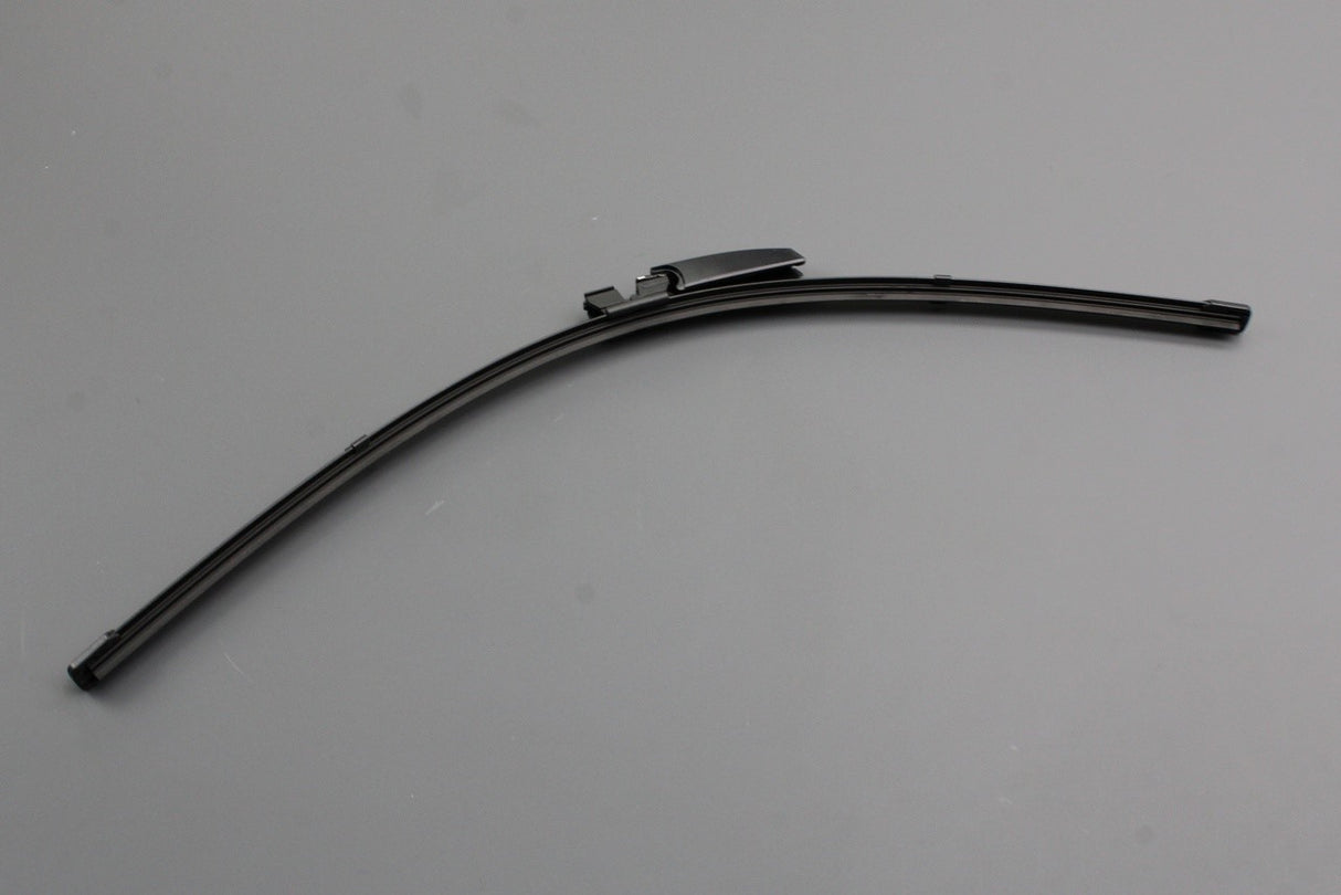 Audi A4 S4 RS4 Cabriolet 03-09 wiper blade (front left) 8H2955425B