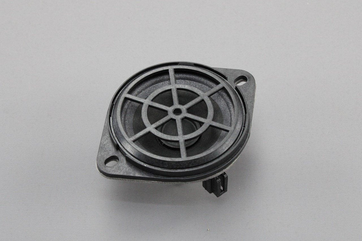 Audi A4 S4 RS4 A5 S5 Q5 2008-17 Front centre dashboard speaker 8R0035397, view 1