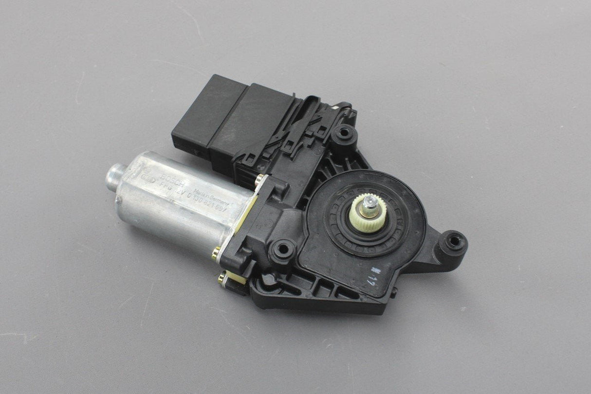 VW Passat B5 1997-2000 window regulator motor (rear left) 1J4959811D 008