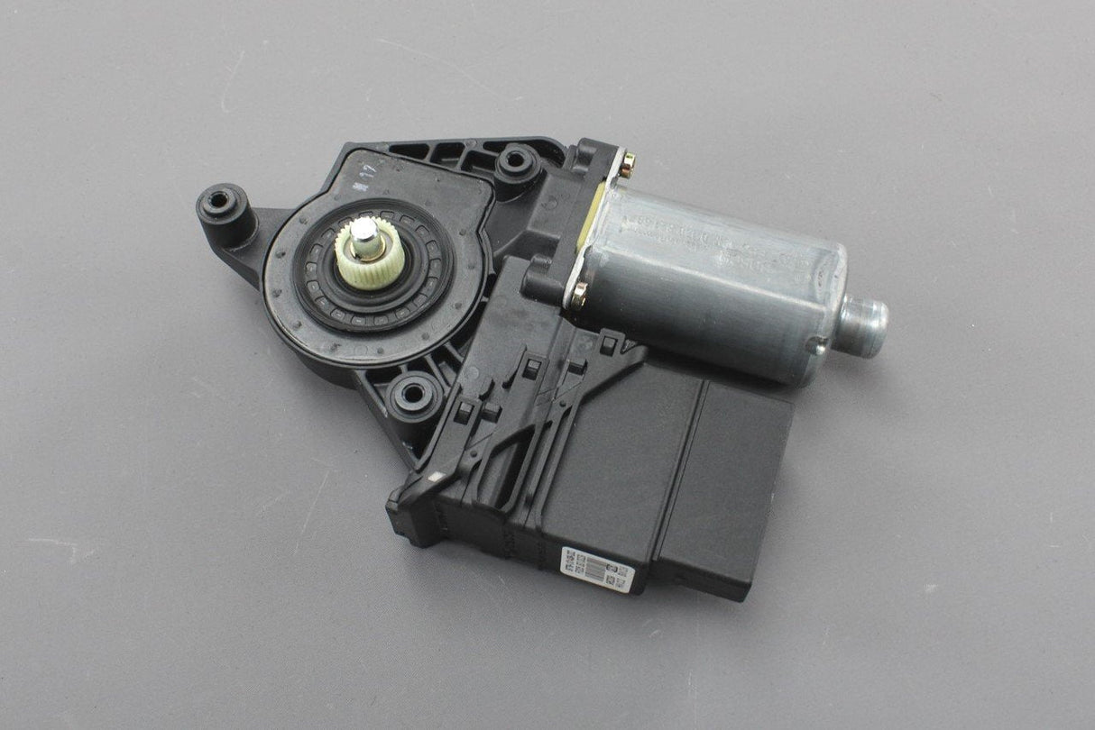 VW Passat B5 1997-2000 window regulator motor (rear left) 1J4959811D 008