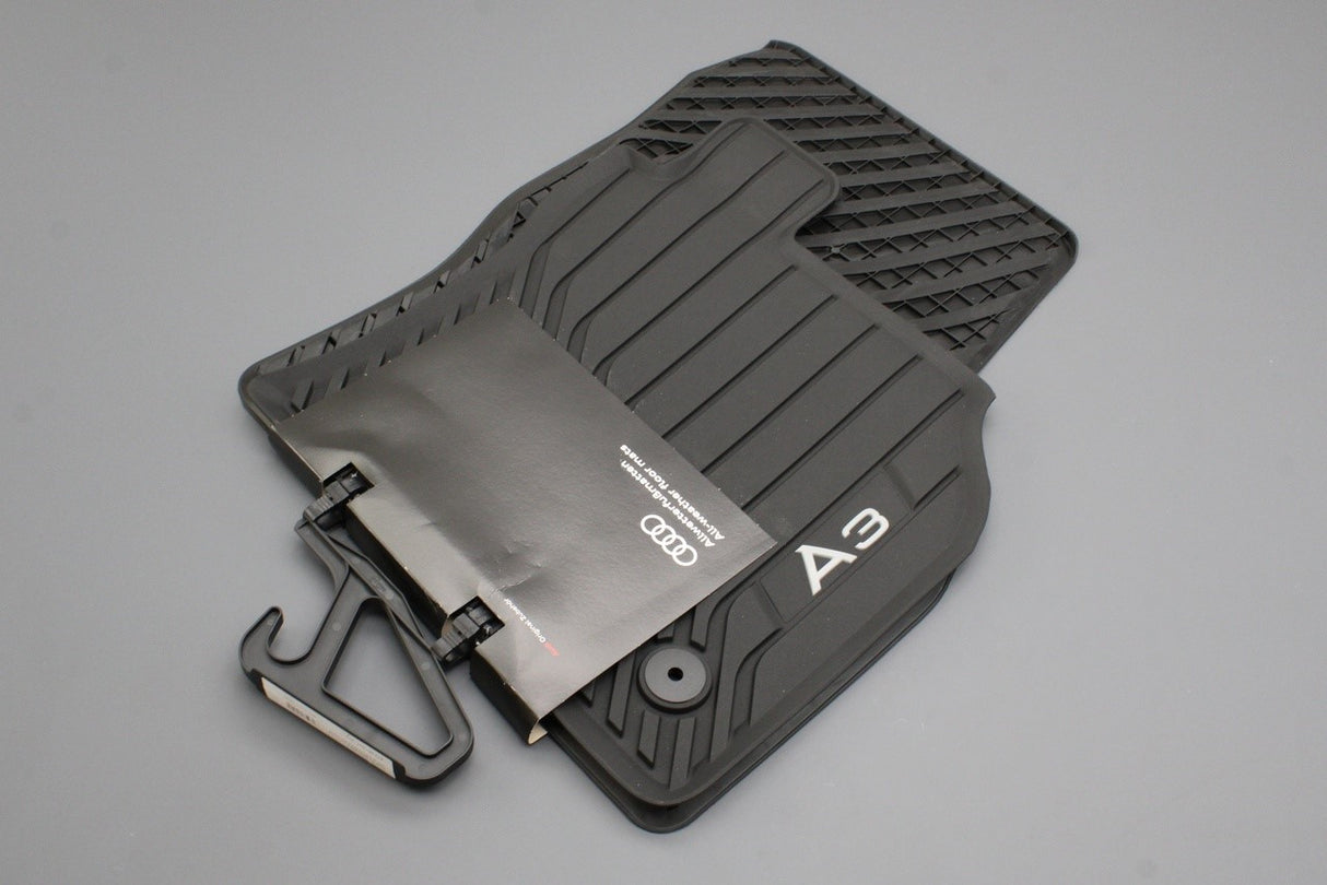 Audi A3 RS3 20-on Front RHD all weather rubber floor mats 8Y2061501 041