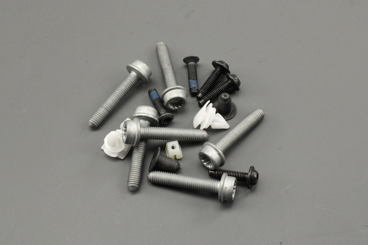 VW Crafter 2017-on rear door attachment parts kit (left) 7C0898212