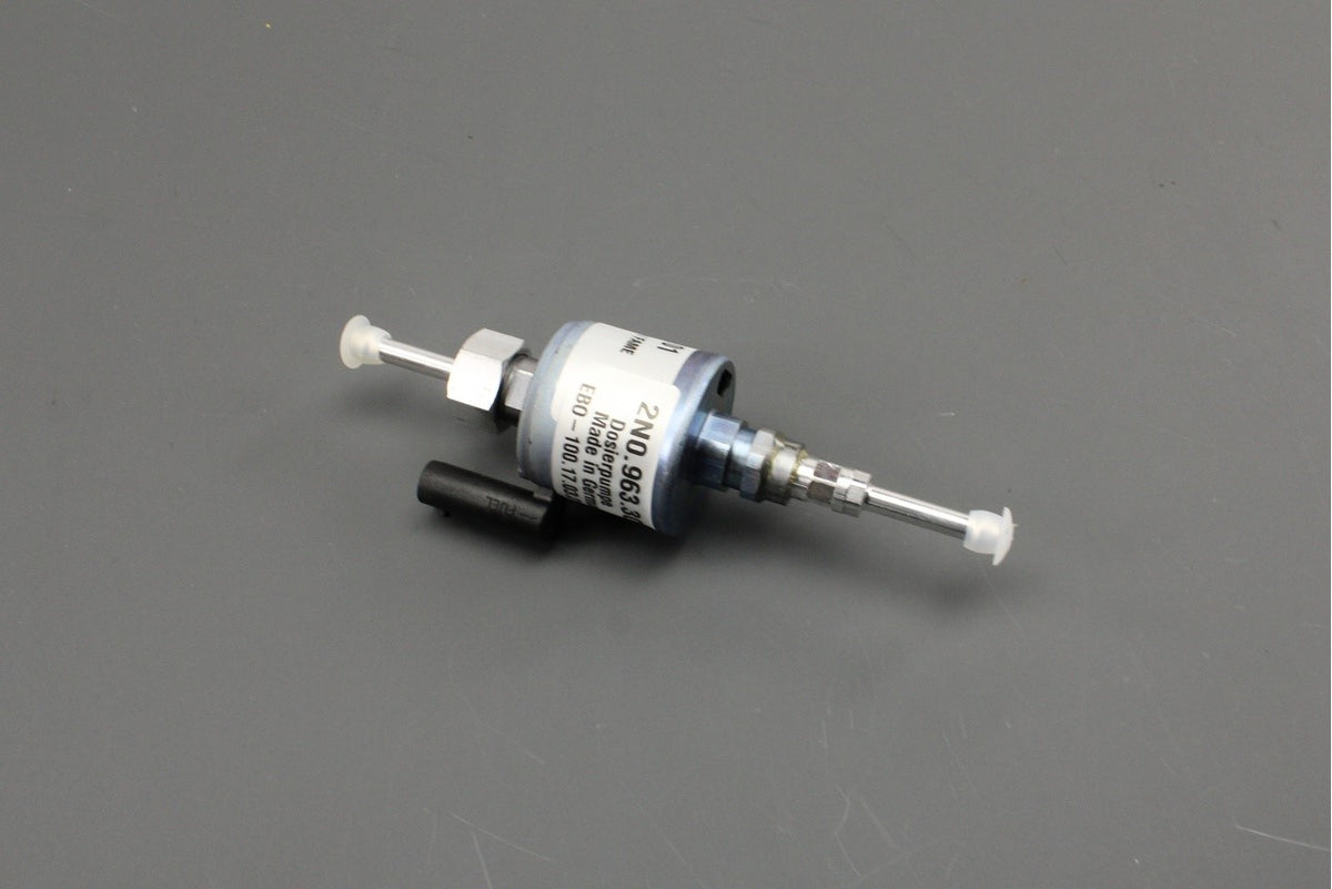 VW Transporter Crafter fuel pump for auxiliary heater 2N0963303B, view 1