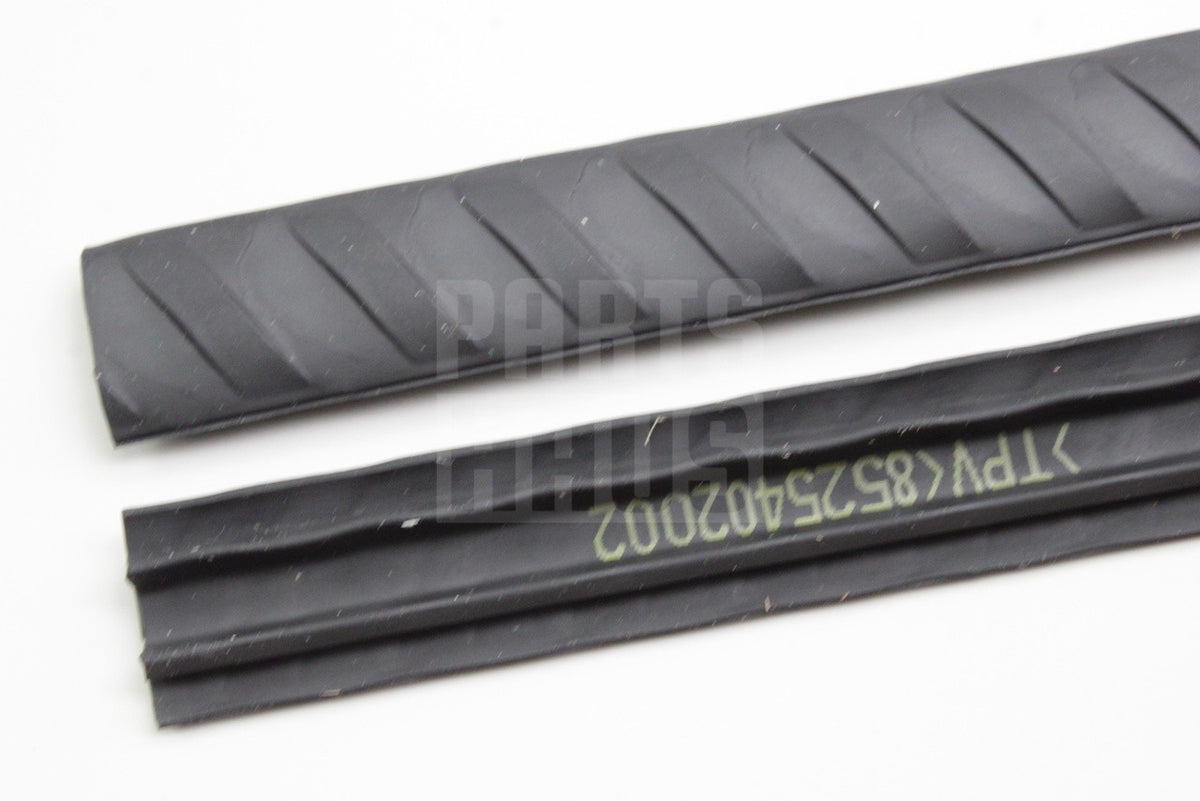 Genuine VW T-Roc 2018-on roof bars (silver) 2GA071151