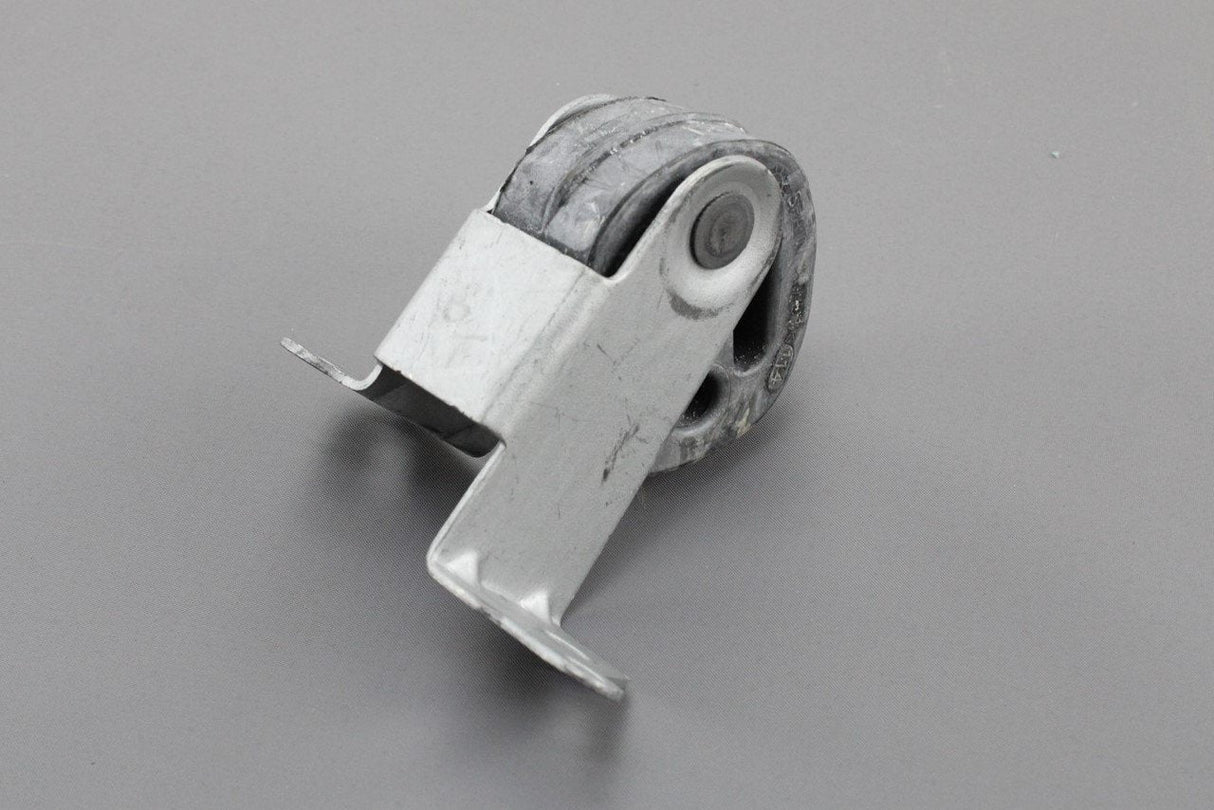 Audi A4 RS4 A5 RS5 A8 Q5 08-17 Exhaust hanger (Right Front) 8K0253144E