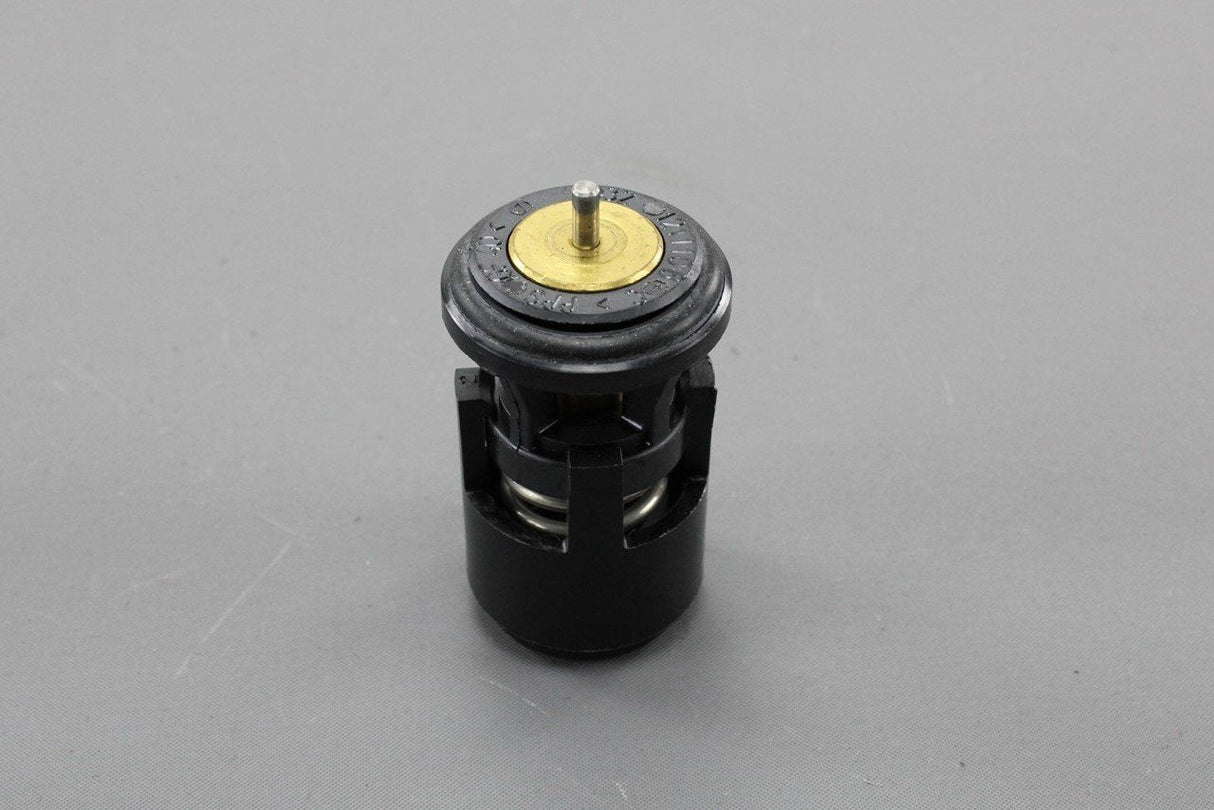 VW Golf MK3 MK4 MK5 MK6 petrol engine coolant thermostat 032121110B