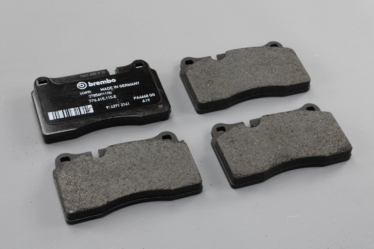 VW Touareg 2013-2018 brake pads set (front) 7L6698151J