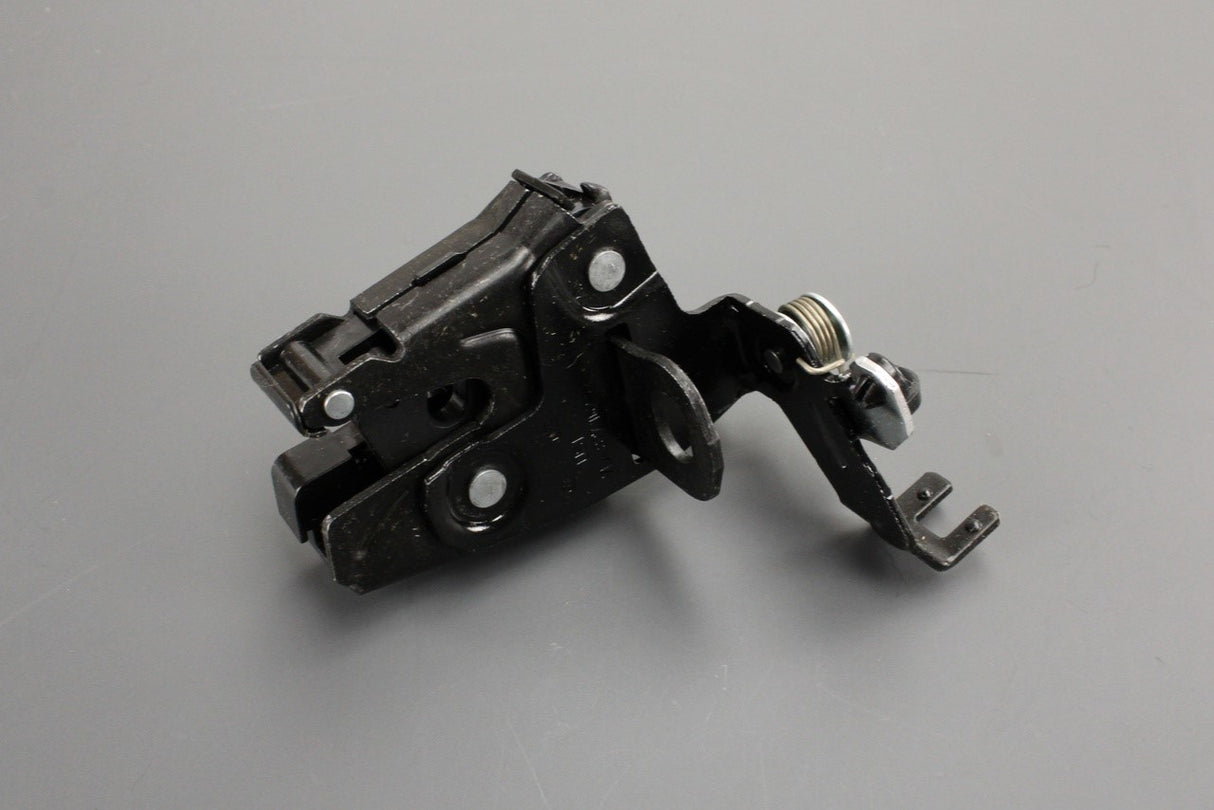VW Transporter T6.1 ID.Buzz rear upper wing door latch (right) 7LA827162