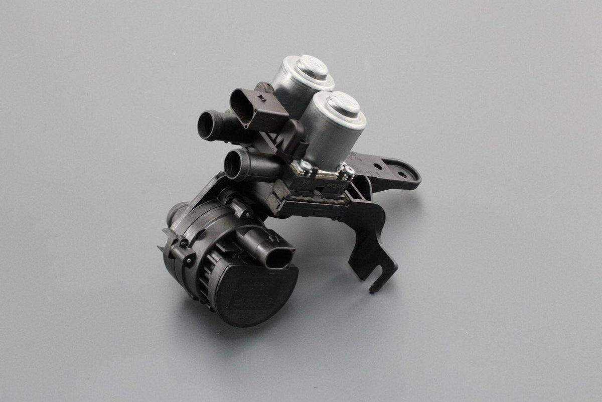 Audi A6 S6 RS6 2005-2011 coolant pipe valve unit (RHD) 4F2959617B, view 1