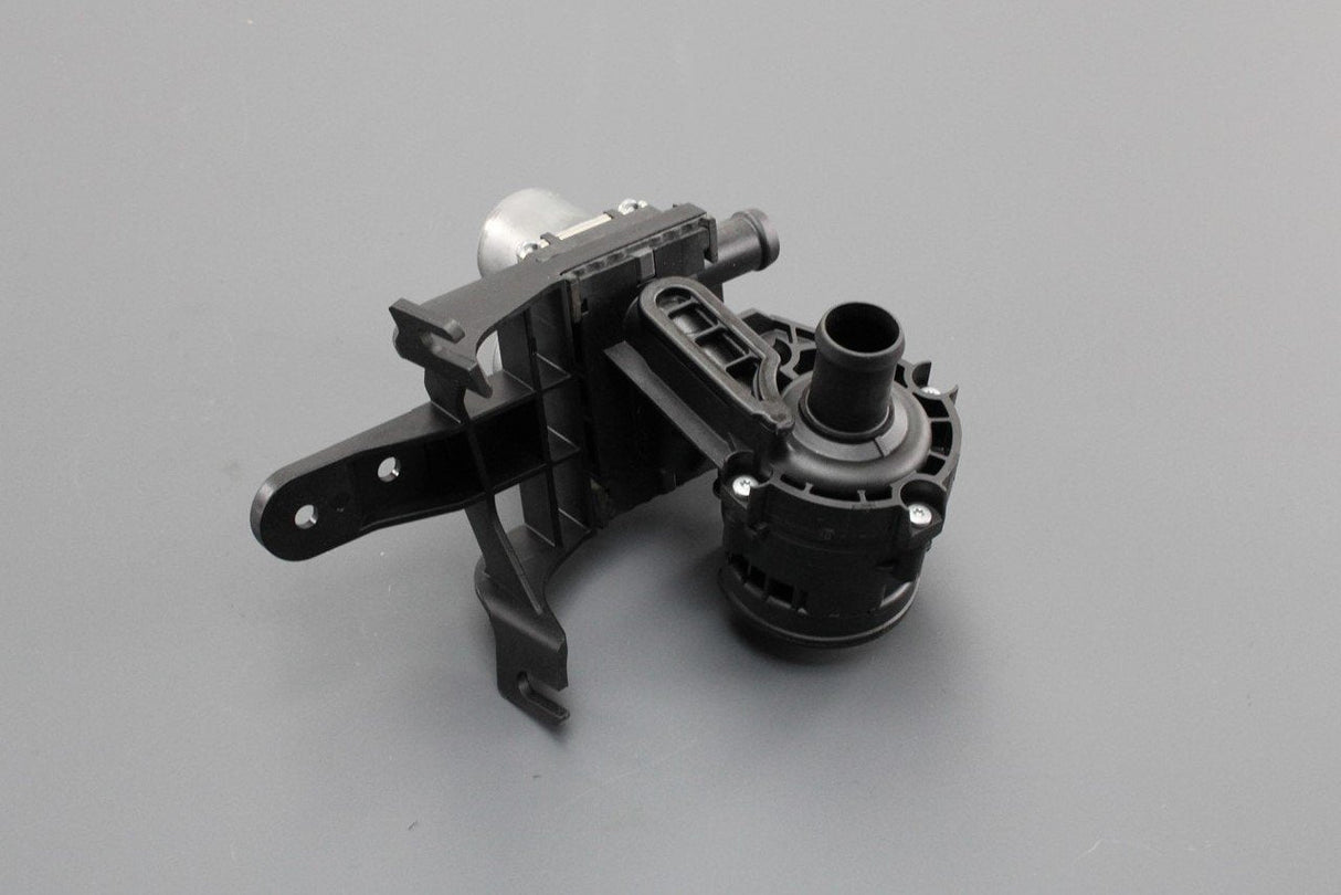 Audi A6 S6 RS6 2005-2011 coolant pipe valve unit (RHD) 4F2959617B