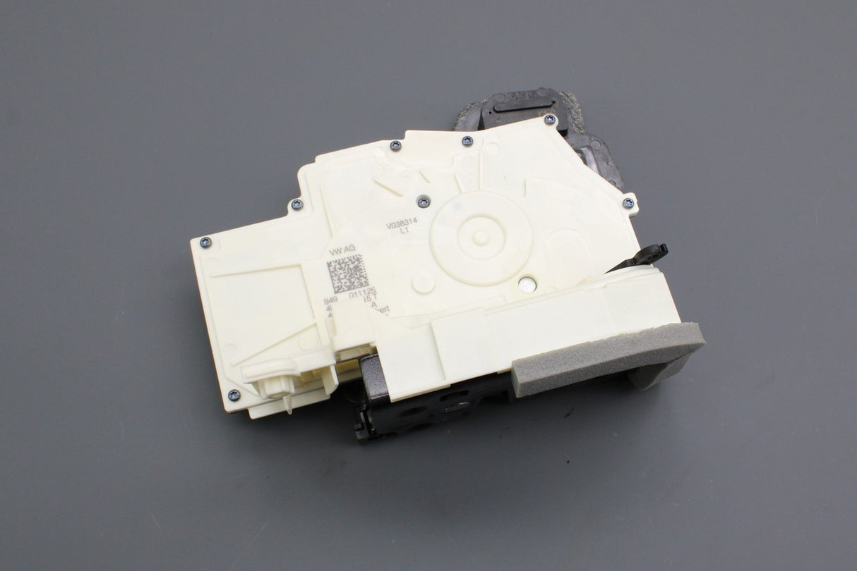 VW ID.4 ID.5 21-on CUPRA Tavascan 24-on rear door lock (left) 4K0839015T