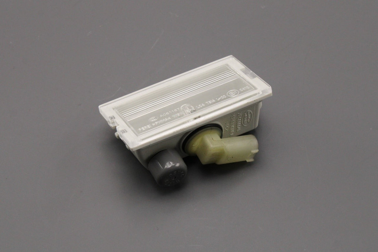 Land Rover Discovery 3 4 Freelander 2 05-16 number plate light XFC500040