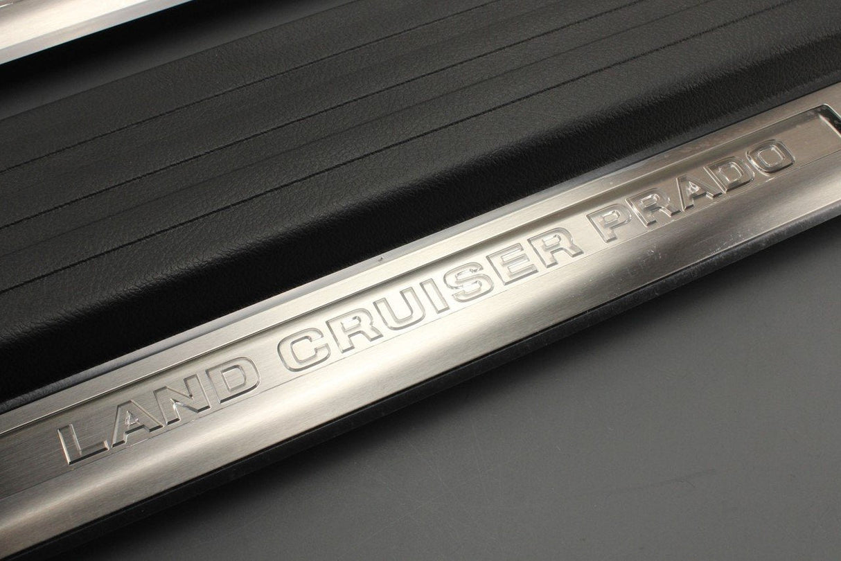 Toyota Land Cruiser 2007-on illuminated sill scuff plates 08266-60870-C0