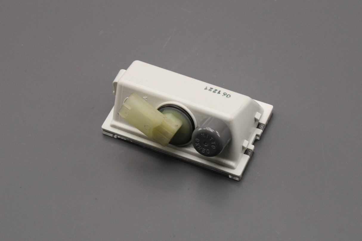 Land Rover Discovery 3 4 Freelander 2 05-16 number plate light XFC500040