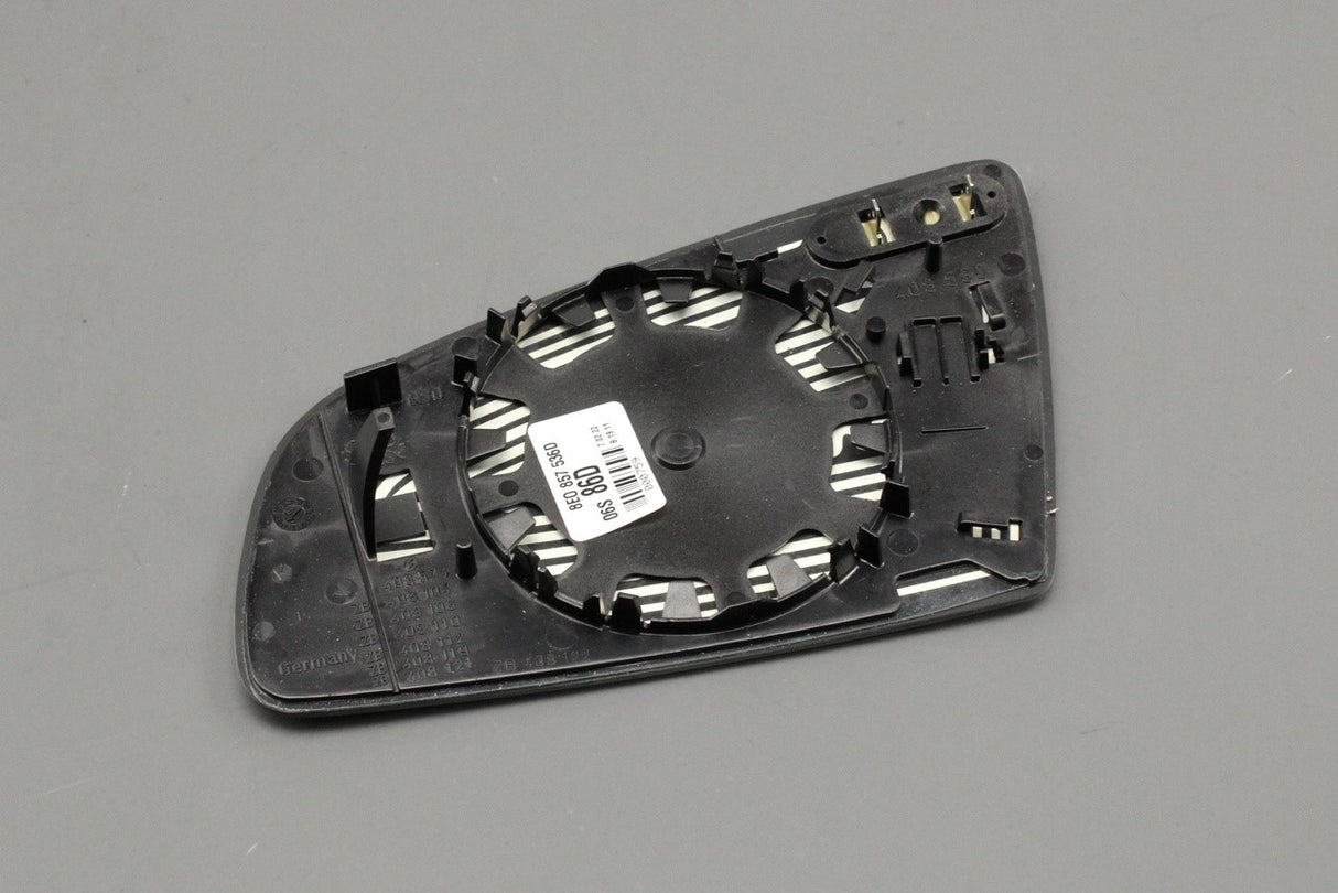 Audi A3 S3 A4 S4 A6 RS4 2001-2008 wing mirror glass (right) 8E0857536D