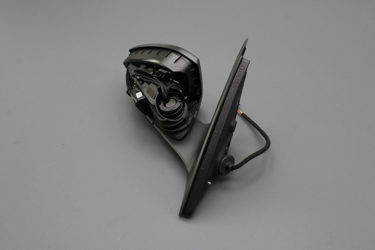 Skoda Scala Kamiq 2019-on RHD wing mirror housing (right) 657857508K