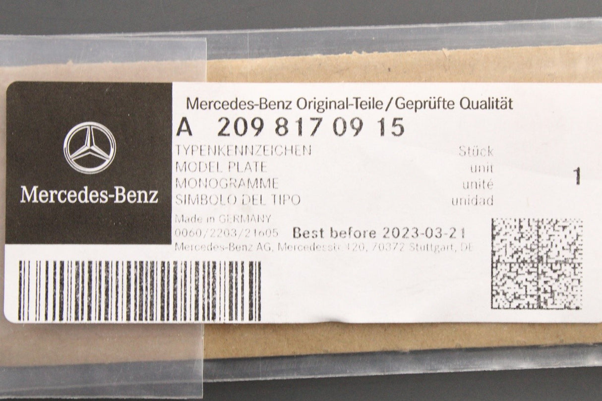 Mercedes-Benz CLK 220 rear boot lid lettering badge A2098170915