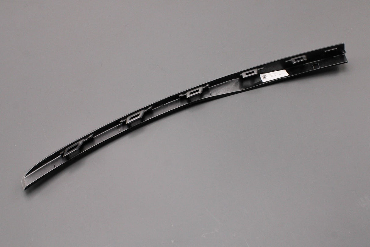 Range Rover L405 2013-22 front bumper trim insert (right) LR098547