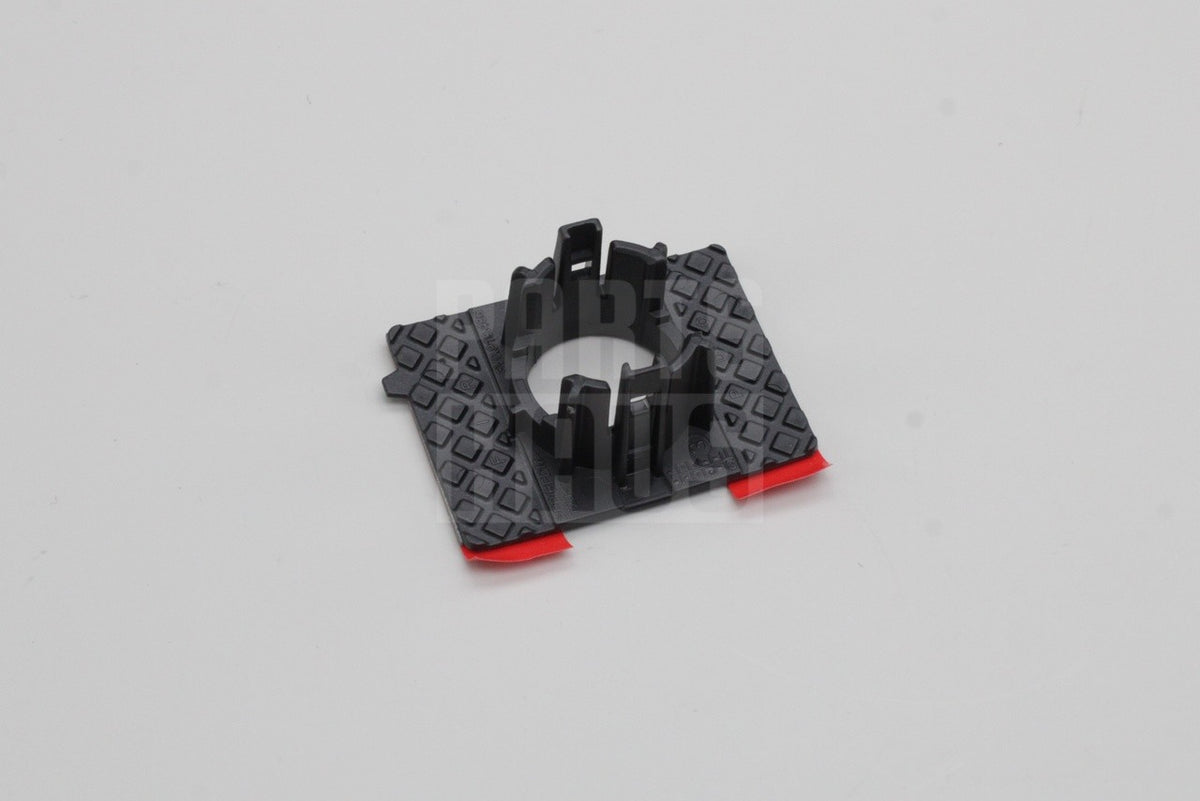 Skoda Superb 15-24 front inner parking sensor bracket (right) 3V0919486