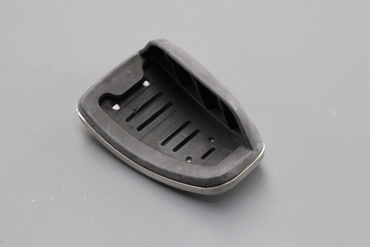 Audi A4 B9 A5 Q5 clutch pedal cap cover (RHD) 8W2721173B