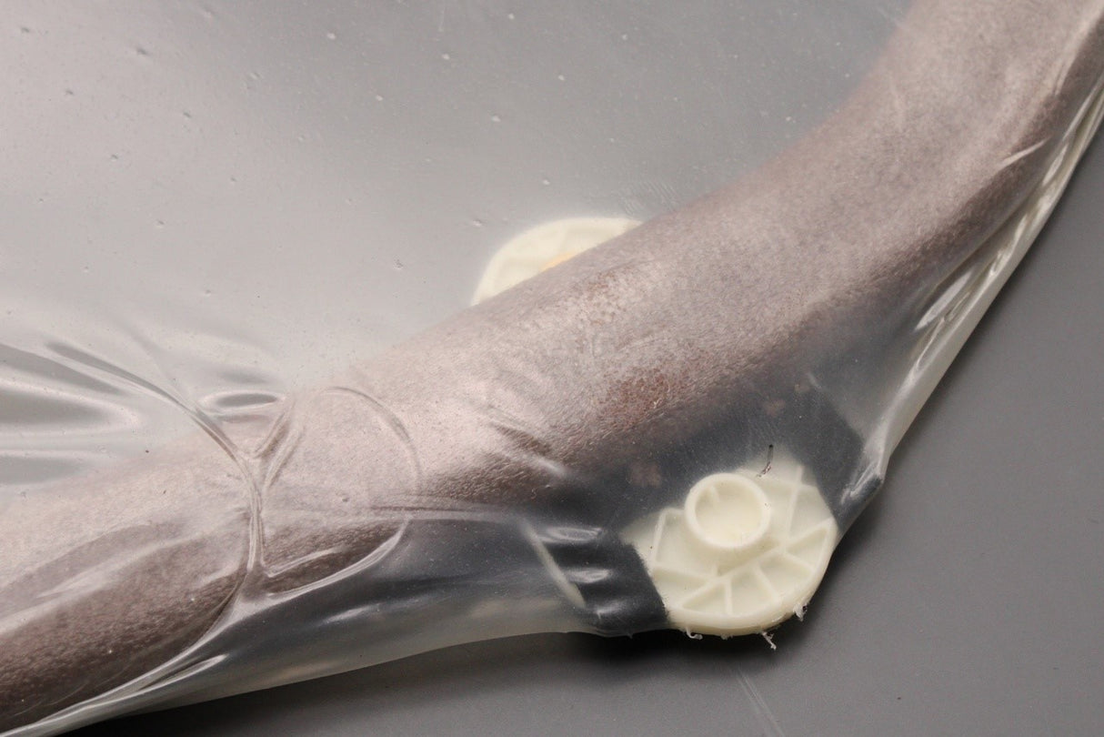 Land Rover Discovery 4 2010-2016 rear door window glass (left) CVB500310