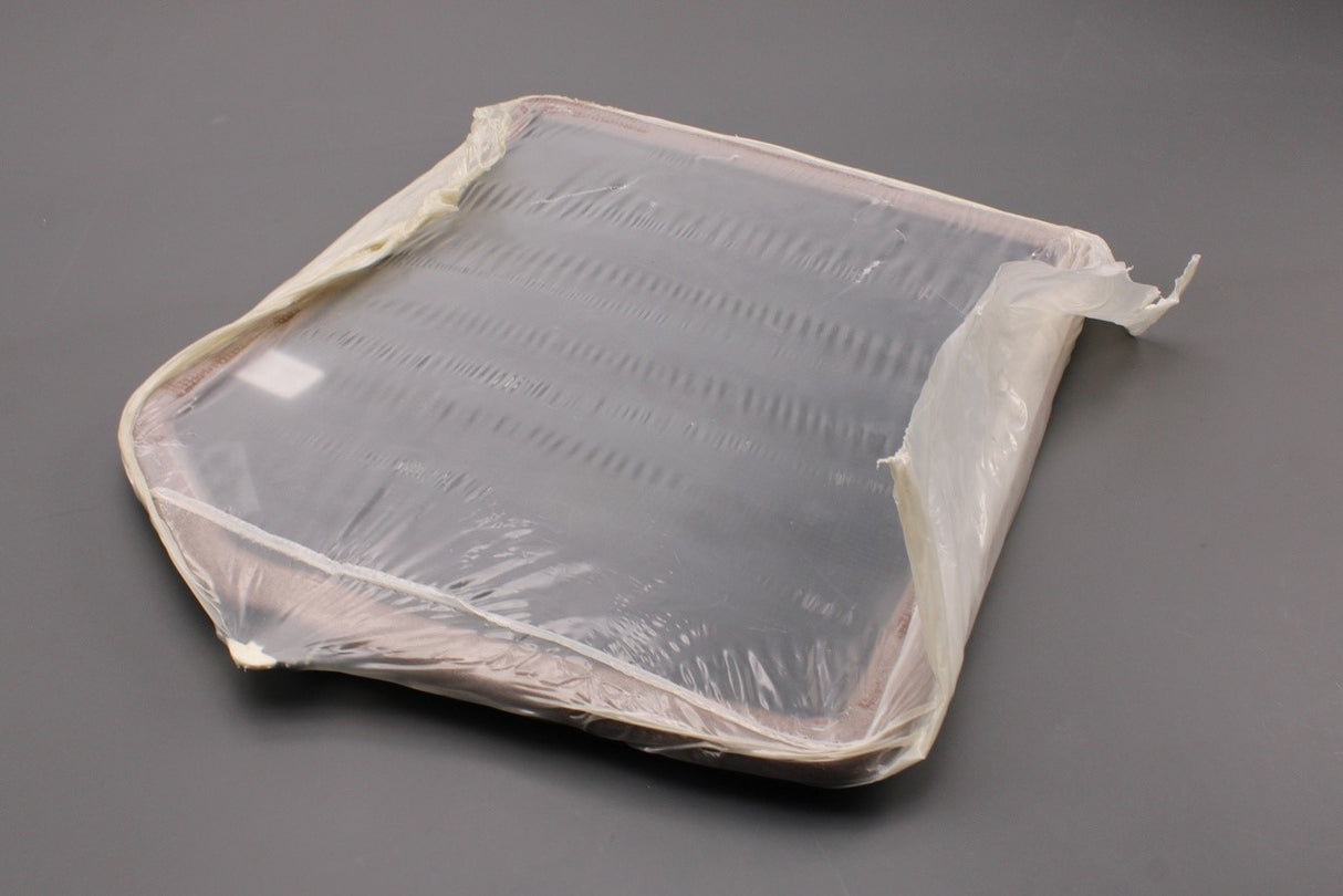 Land Rover Discovery 4 2010-2016 rear door window glass (left) CVB500310