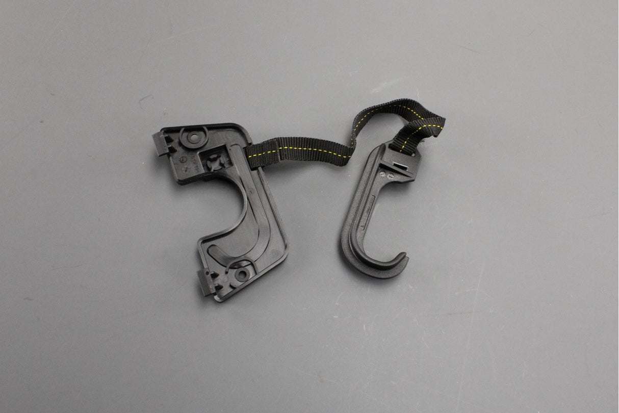 Mercedes-Benz GLC interior mounting plate A0996800000