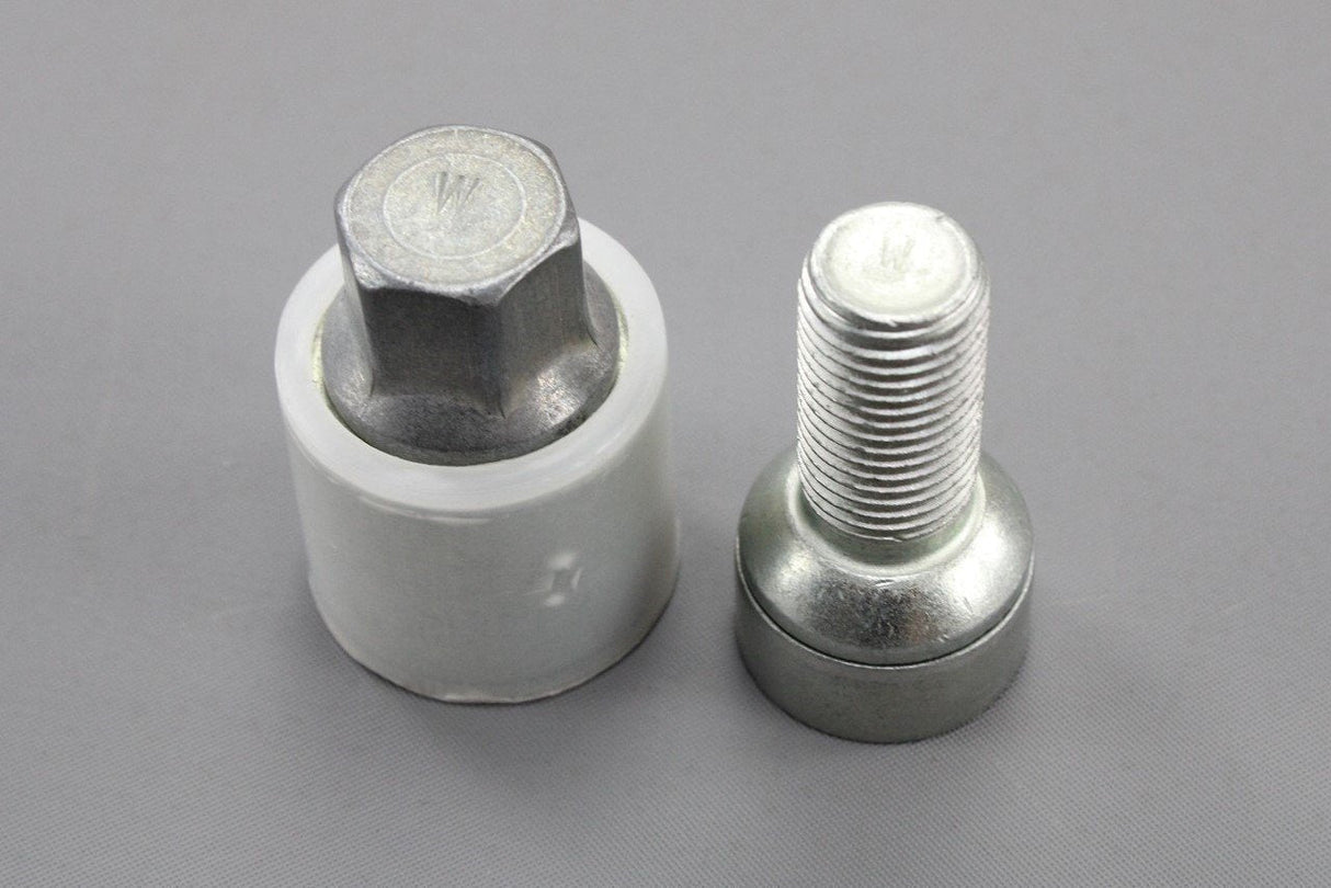 Skoda Fabia Octavia Super locking wheel nut and key no.778 5J0698139778