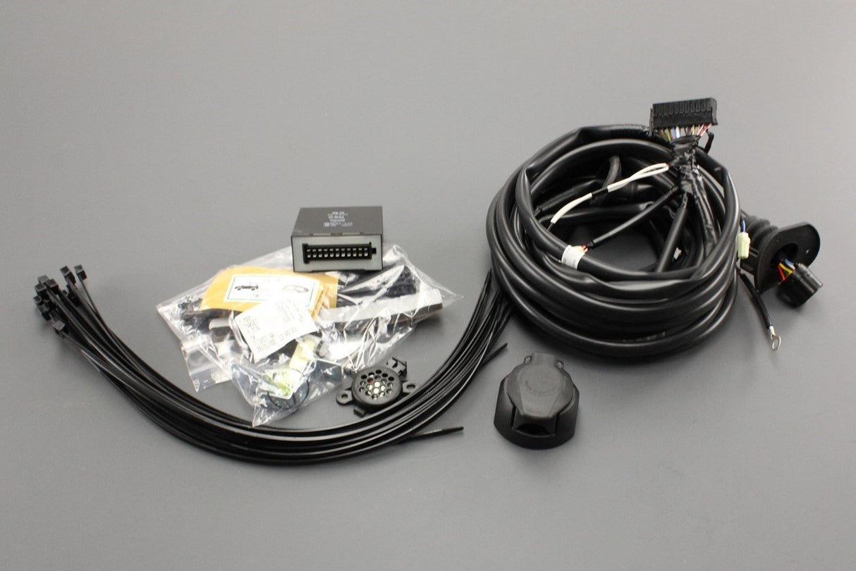 Toyota 7 pin tow bar wiring harness kit PW5D0-0K005