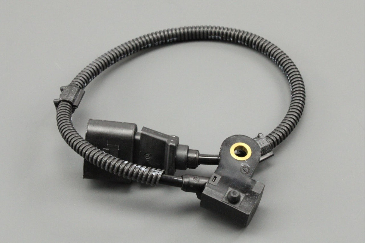 VW Amarok 10-22 Crafter 12-16 2.0 camshaft position sensor 03L957147B