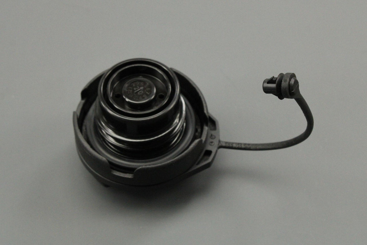 VW Polo 9N3 Audi A1 SEAT Ibiza Leon 1992-2014 fuel cap 1J0201550BF 9B9