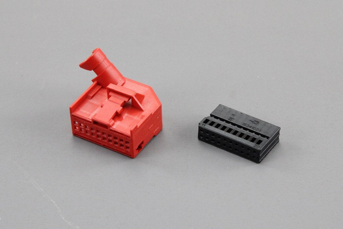 VW Audi Skoda SEAT flat contact housing with locking mechanism 8E0972420, view 1