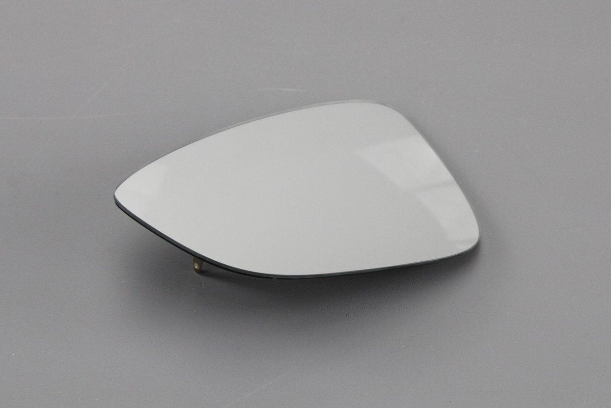 VW Beetle 2012-19 Heated wing mirror glass (left) 5C5857521A, view 1