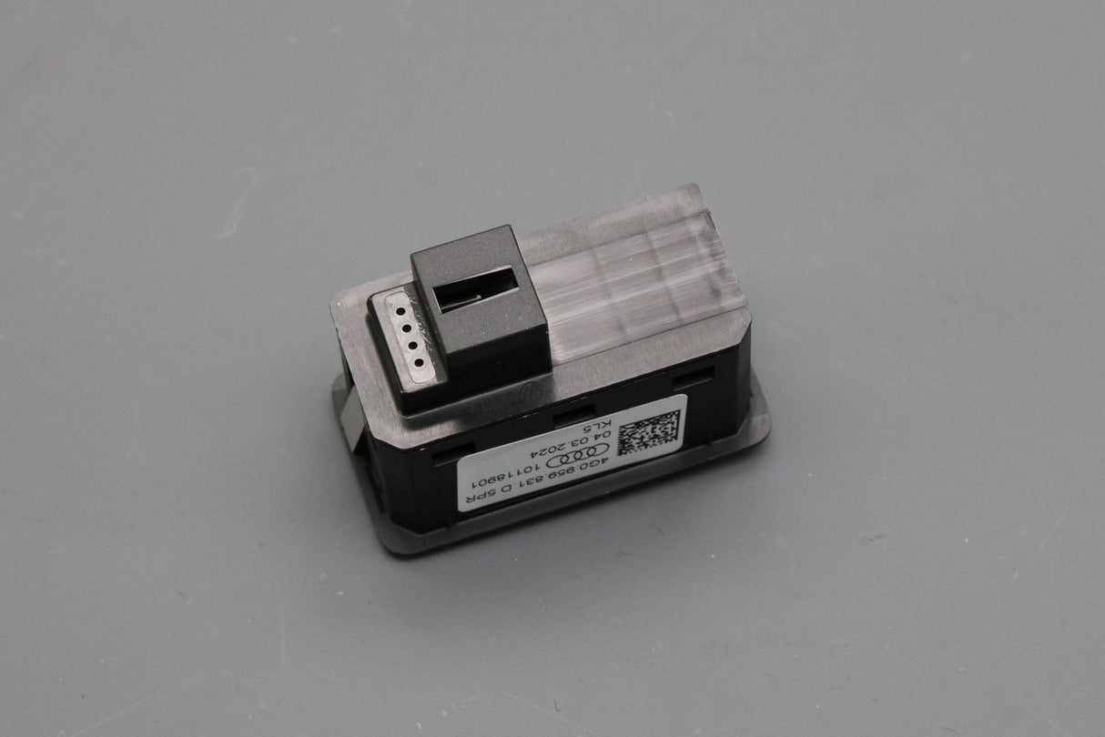 Audi A3 A4 A5 A6 A6 Q2 Q3 Q4 e-tron boot opening switch 4G0959831D 5PR