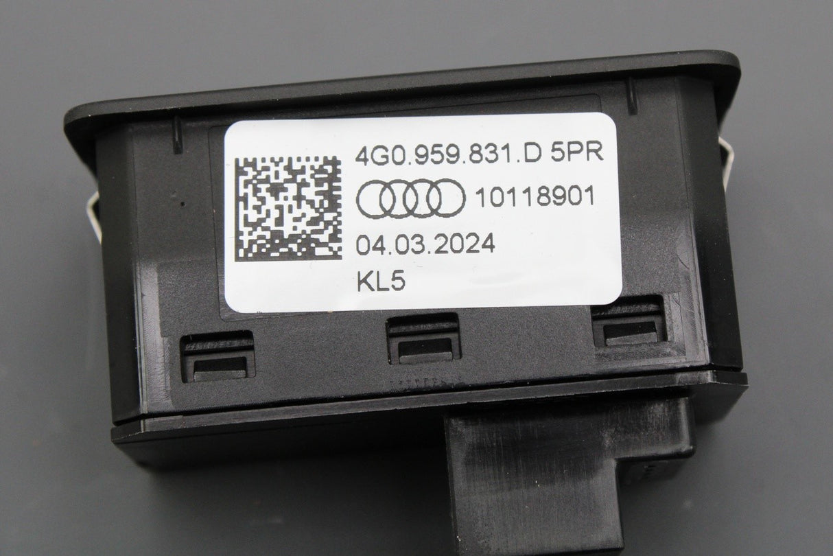 Audi A3 A4 A5 A6 A6 Q2 Q3 Q4 e-tron boot opening switch 4G0959831D 5PR
